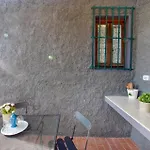 2 Bedroom Lovely In *