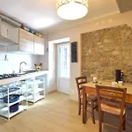 Dom wakacyjny 2 Bedroom Lovely In *