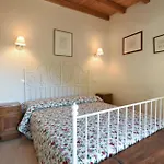 Dom wakacyjny 2 Bedroom Lovely In