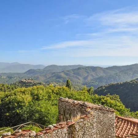 Holiday home 2 Bedroom Lovely In Gombitelli