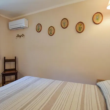 2 Bedroom Lovely In