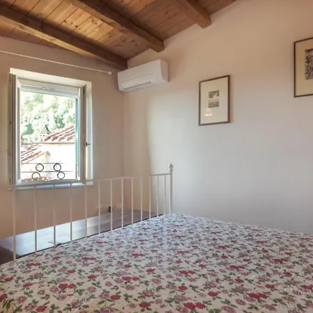 2 Bedroom Lovely In Holiday home