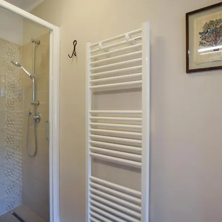 2 Bedroom Lovely In Holiday home